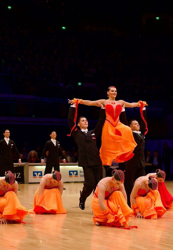 12.11.2022 Deutsche Meisterschaft der Formationen Standard & Latein
