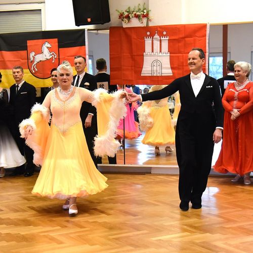 21.2.2025 GLM Masters IV S Standard in Lübeck - Paarvorstellung und Zwischenrunde
