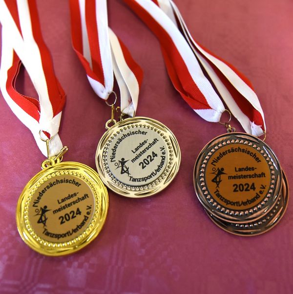 Gemeinsame Landesmeisterschaften Masters IV Standard in Bremen